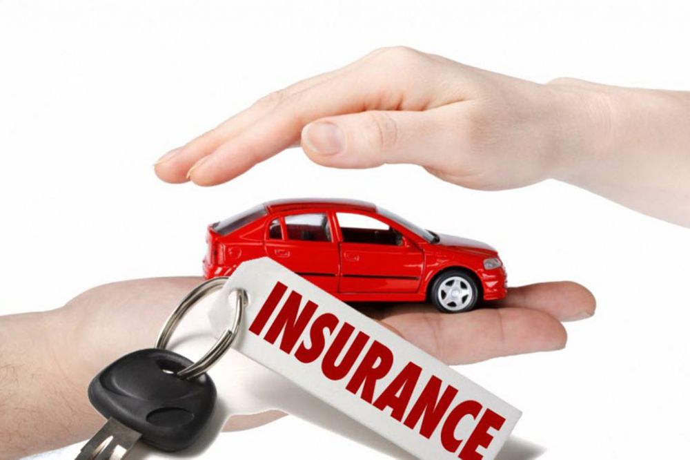 Nên mua bảo hiểm ô tô bắt buộc của hãng nào?