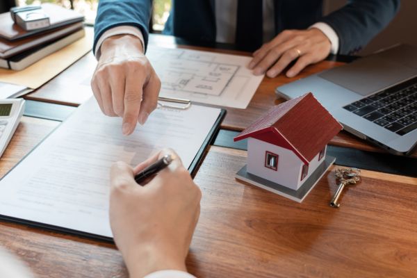 tách thửa đất khi có nhà liền kề