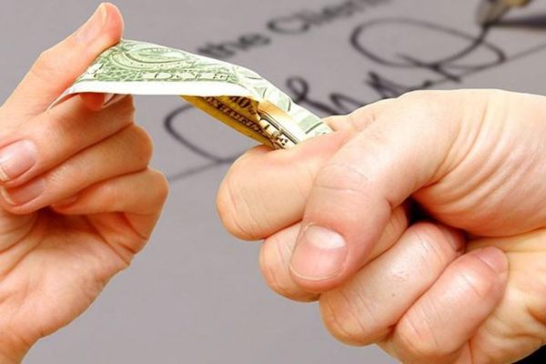 Quyền đền bù khi ủy quyền bị lạm dụng