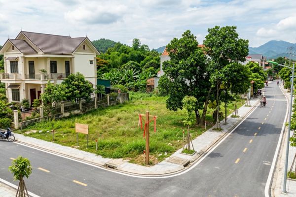 Bán đất trong khu dân cư kết hợp cây xanh: Pháp lý và môi trường