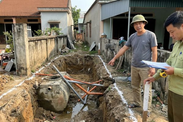 Mua đất đai dính công trình ngầm (đường ống, bể phốt) tràn sang nhà bên: Xử lý ranh giới ngầm