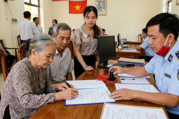 Chứng thực chữ ký trên giấy ủy quyền bán tài sản chung gia đình