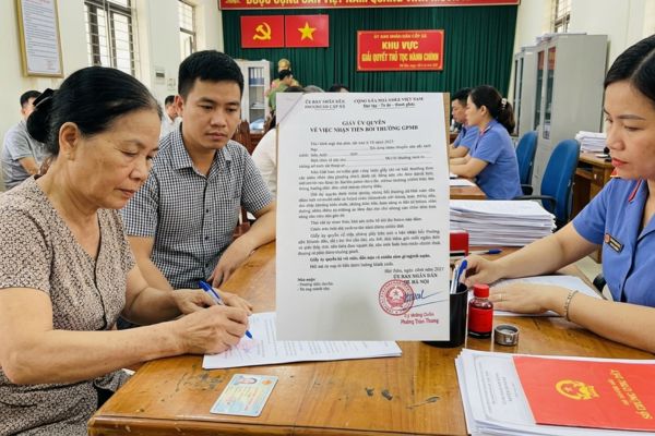 Chứng thực chữ ký trên giấy ủy quyền nhận tiền bồi thường đất giải phóng mặt bằng