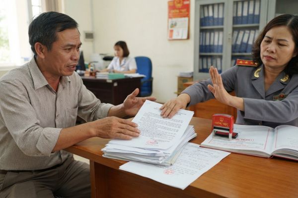 Khi nào việc chứng thực chữ ký bị coi là vượt quá thẩm quyền pháp luật?