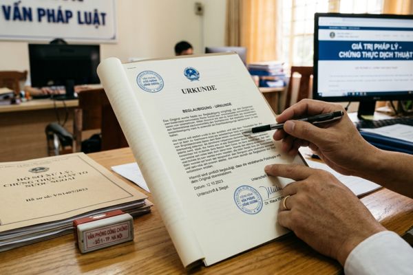 Văn bản chứng thực bằng tiếng nước ngoài không kèm bản dịch có giá trị không?