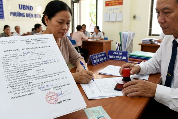 Chứng thực chữ ký trên đơn xin cấp lại giấy phép đăng ký kinh doanh