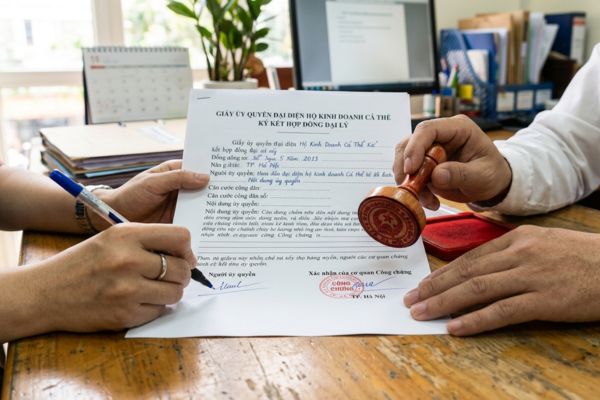Chứng thực chữ ký trên giấy ủy quyền đại diện hộ kinh doanh cá thể ký kết hợp đồng đại lý