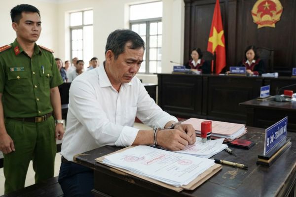 Hậu quả pháp lý của việc ký thay người khác khi chứng thực chữ ký